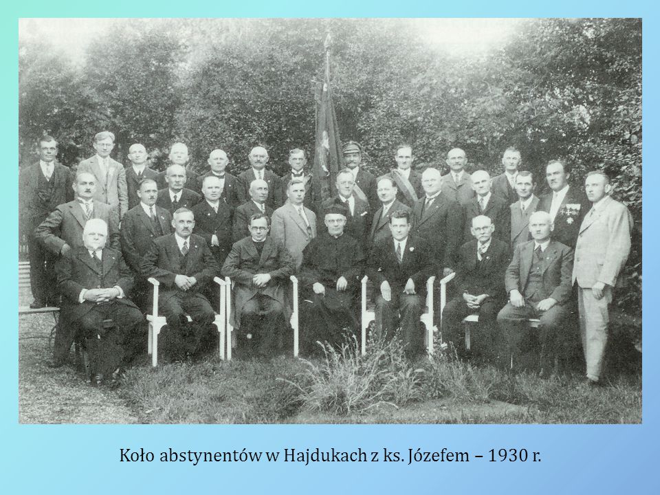 Koło abstynentów w Hajdukach z ks. Józefem – 1930 r.