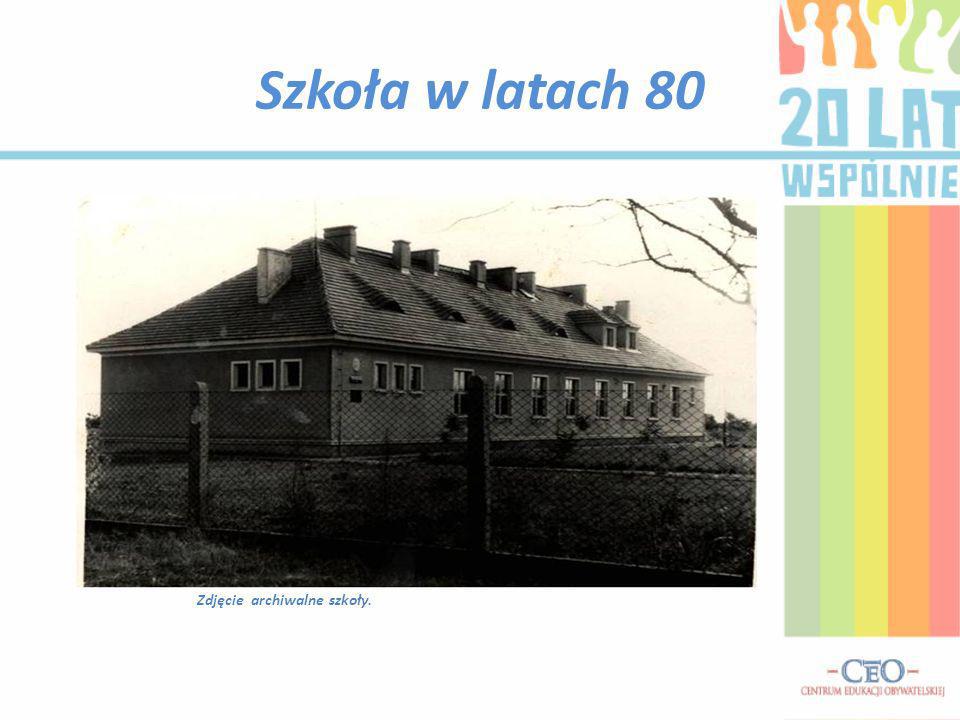 Szkoła w latach 80 Zdjęcie archiwalne szkoły.