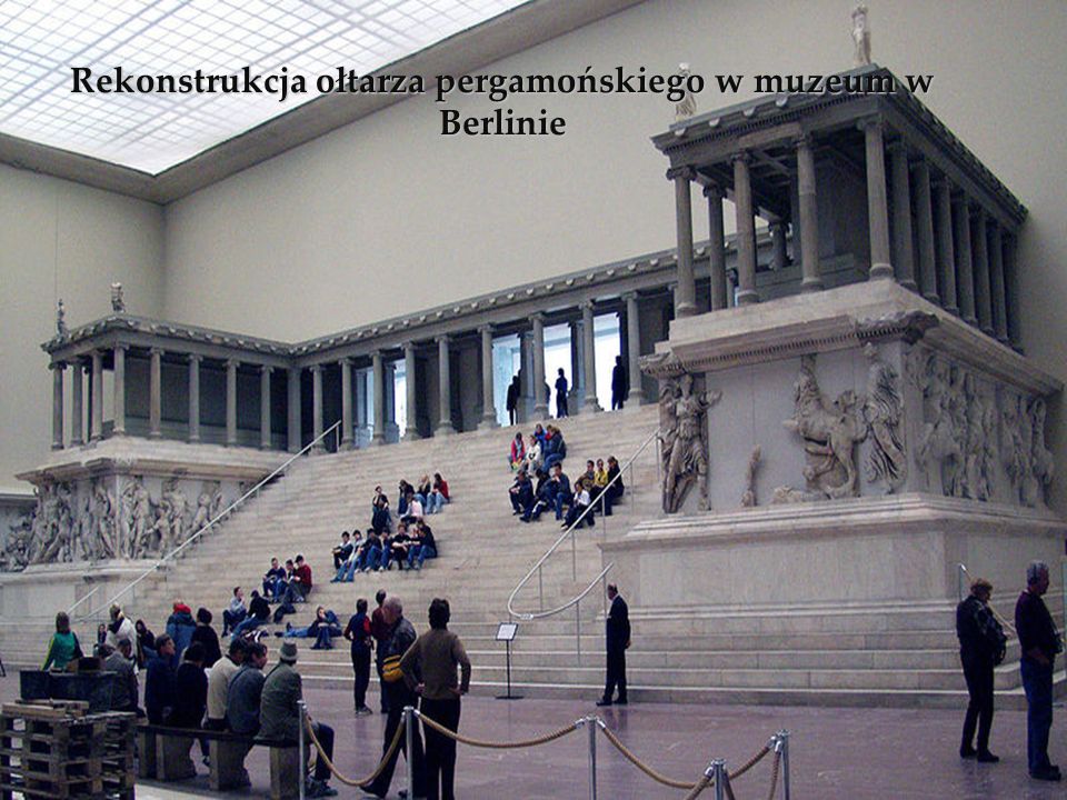 Rekonstrukcja ołtarza pergamońskiego w muzeum w Berlinie