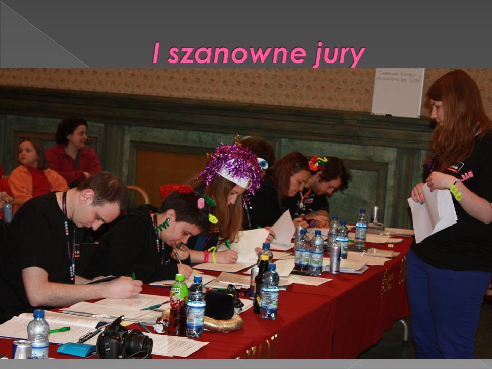 I szanowne jury
